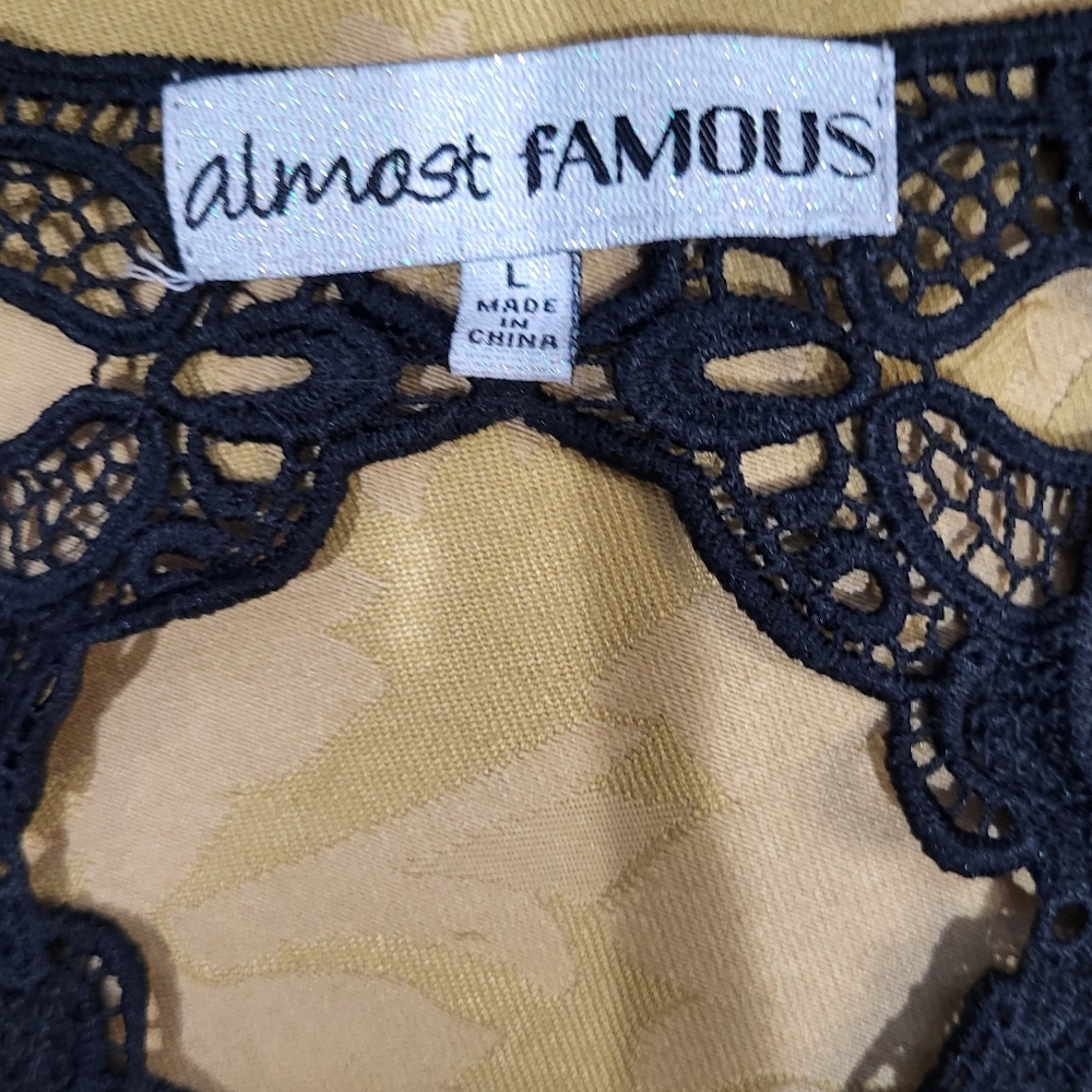 Floral Fit And Flare Lace Back Black Dress - Picture 6 of 6